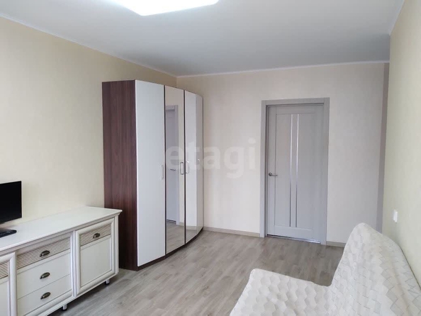 
   Продам 1-комнатную, 62 м², Адриена Лежена ул, 11

. Фото 4.