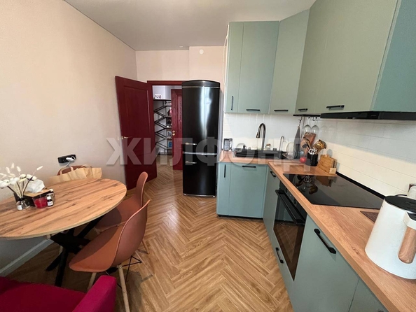 
   Продам 2-комнатную, 56 м², Бородина ул, 56

. Фото 3.