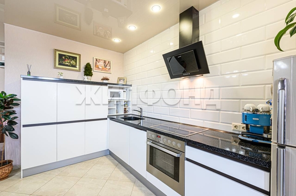
   Продам 2-комнатную, 45.7 м², Николая Островского ул, 120

. Фото 5.