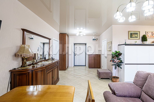 
   Продам 2-комнатную, 45.7 м², Николая Островского ул, 120

. Фото 7.