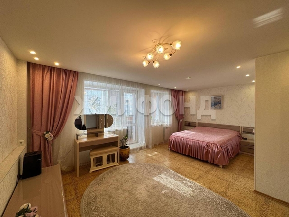 
   Продам 5-комнатную, 109 м², Троллейная ул, 7

. Фото 10.