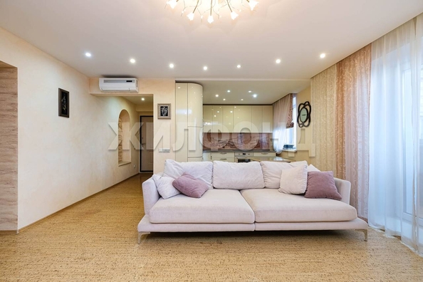 
  Продается 4-комн. квартира, 109 м², Троллейная ул, д. 7
. Фото 11.