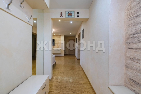 
  Продается 4-комн. квартира, 109 м², Троллейная ул, д. 7
. Фото 16.