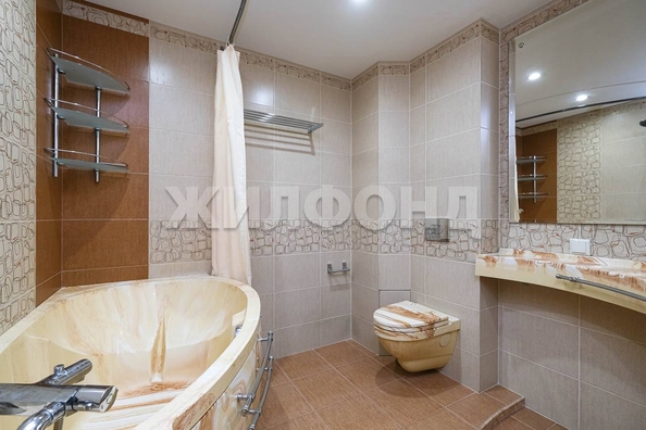 
  Продается 4-комн. квартира, 109 м², Троллейная ул, д. 7
. Фото 33.