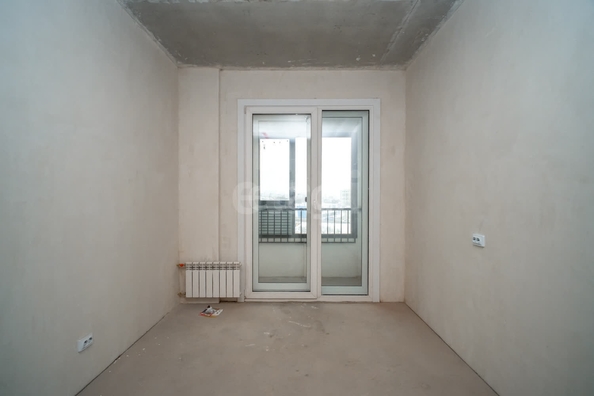 
   Продам 1-комнатную, 33 м², Фабричная ул, 65/1

. Фото 1.