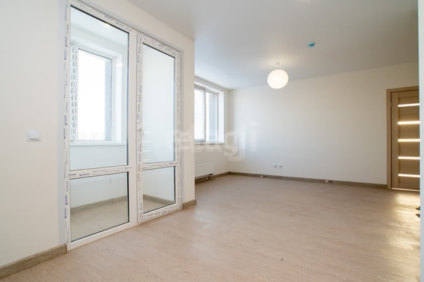 
   Продам 3-комнатную, 60.6 м², Ясный Берег ул, 29

. Фото 2.