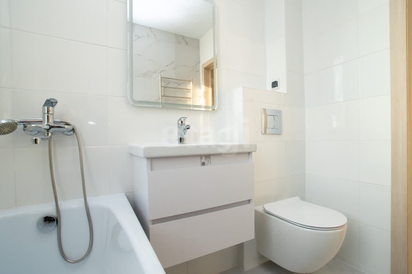 
   Продам 3-комнатную, 60.6 м², Ясный Берег ул, 29

. Фото 9.