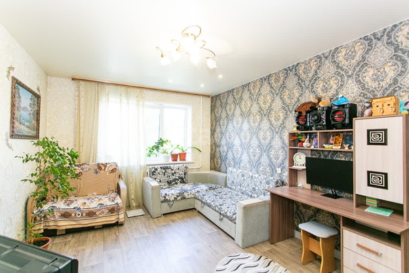 
   Продам 3-комнатную, 68 м², Пархоменко ул, 90

. Фото 1.