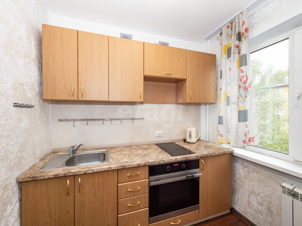 
   Продам 1-комнатную, 29.9 м², Бориса Богаткова ул, 247

. Фото 2.