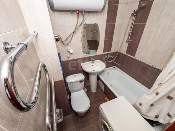 
   Продам 1-комнатную, 29.9 м², Бориса Богаткова ул, 247

. Фото 10.