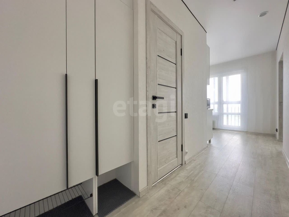 
   Продам 1-комнатную, 39.2 м², Рельефная ул, 106/1

. Фото 1.