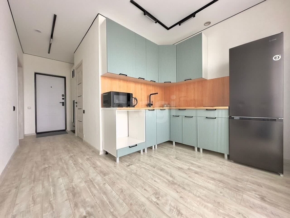 
   Продам 1-комнатную, 39.2 м², Рельефная ул, 106/1

. Фото 9.