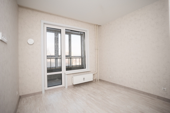 
   Продам 2-комнатную, 56 м², Связистов ул, 162/2

. Фото 16.