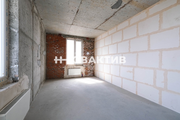 
   Продам 2-комнатную, 55.3 м², Галущака ул, 15

. Фото 17.