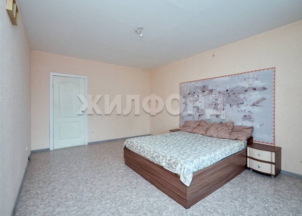 
   Продам 3-комнатную, 97.9 м², 2-й (4 мкр.) кв-л, 232

. Фото 11.