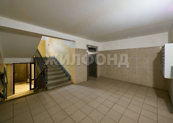 
   Продам 3-комнатную, 97.9 м², 2-й (4 мкр.) кв-л, 232

. Фото 24.