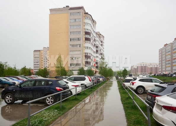 
   Продам 3-комнатную, 97.9 м², 2-й (4 мкр.) кв-л, 232

. Фото 30.