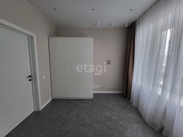 
   Продам 4-комнатную, 72.2 м², Фабричная ул, 65

. Фото 16.