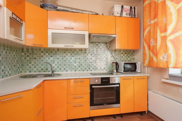 
  Сдам в аренду 2-комнатную квартиру, 60 м², Новосибирск

. Фото 1.