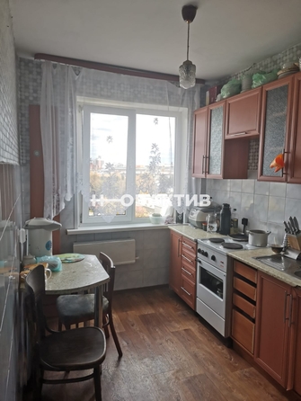 
   Продам 2-комнатную, 43 м², Нарымская ул, 19

. Фото 1.