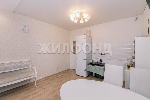 
   Продам 3-комнатную, 74.1 м², Приморская ул, 10/1

. Фото 10.
