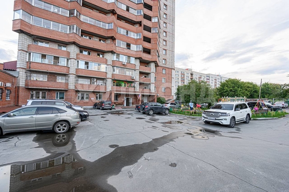 
   Продам 3-комнатную, 79.3 м², Немировича-Данченко ул, 49

. Фото 3.