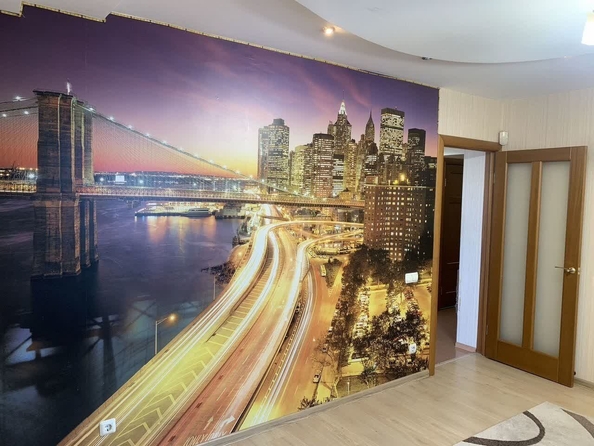 
   Продам 3-комнатную, 72.6 м², Героев Революции ул, 66

. Фото 16.