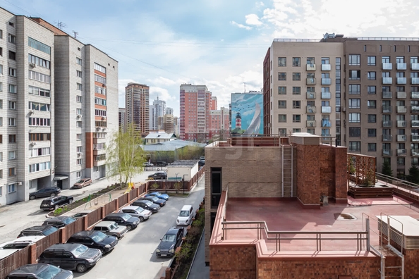 
   Продам 2-комнатную, 65.6 м², Ядринцевская ул, 54

. Фото 17.