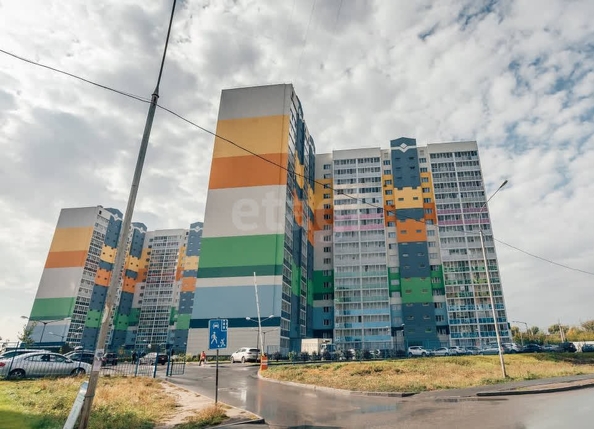 
   Продам 2-комнатную, 70 м², Ясный Берег ул, 4

. Фото 2.