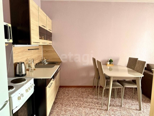 
   Продам 3-комнатную, 58.4 м², Междуреченская ул, 1

. Фото 6.