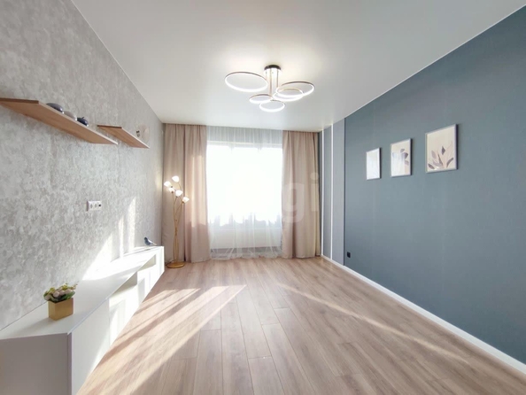 
   Продам 1-комнатную, 40 м², Виктора Уса ул, 1/1

. Фото 2.