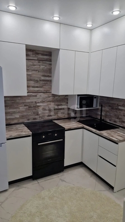 
  Сдается 1-комн. квартира, 36 м², Героев Революции ул, д. 72
. Фото 1.