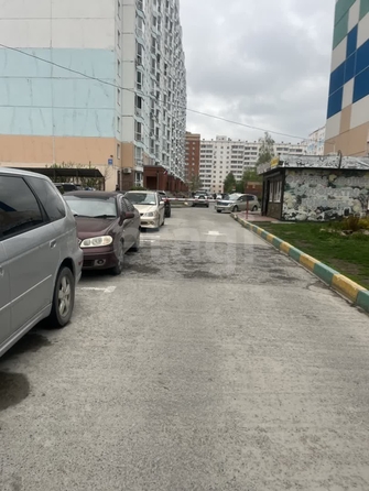 
   Продам 2-комнатную, 56.2 м², Гребенщикова ул, 10

. Фото 3.