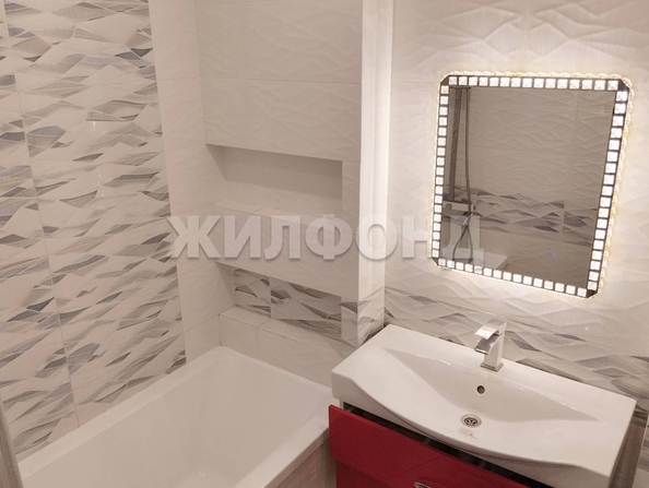 
  Продается 2-комн. квартира, 55.2 м², Дзержинского пр-кт, д. 1а
. Фото 10.
