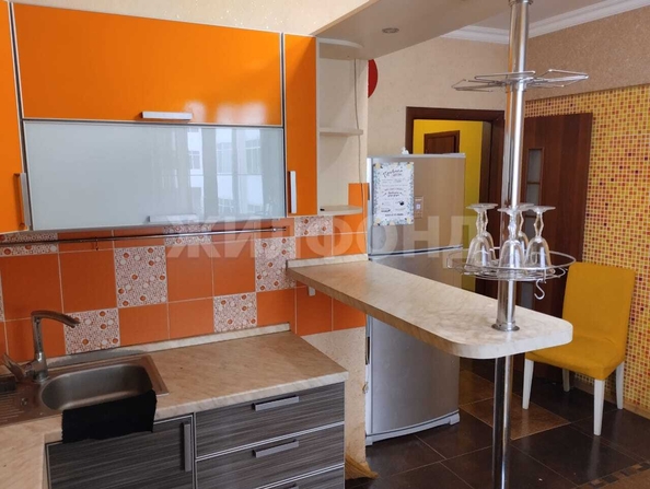 
  Сдается 2-комн. квартира, 72 м², Семьи Шамшиных ул, д. 18
. Фото 10.