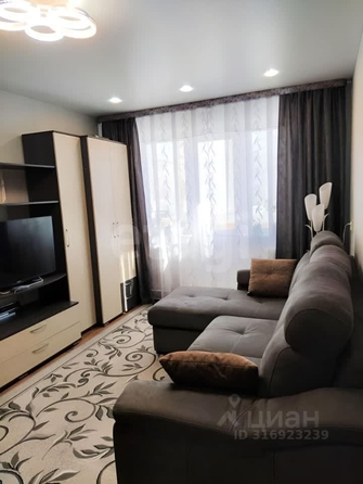 
  Продается 1-комн. квартира, 32.1 м², Есенина ул, д. 49
. Фото 2.
