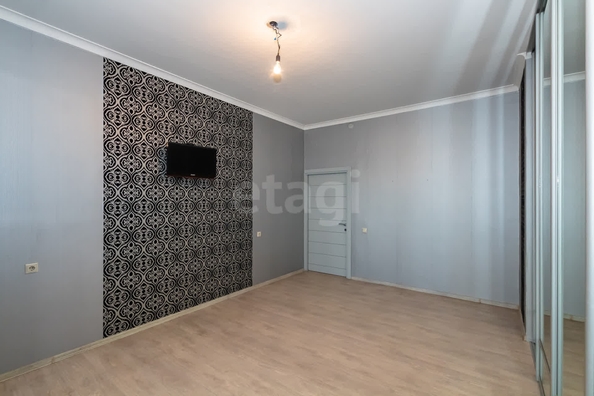 
  Продается 2-комн. квартира, 90.4 м², Кирова ул, д. 25
. Фото 15.