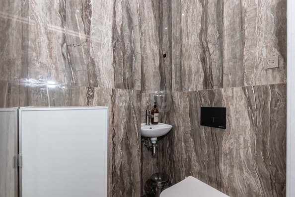 
  Продается 3-комн. квартира, 71 м², Дмитрия Шамшурина ул, д. 1
. Фото 26.