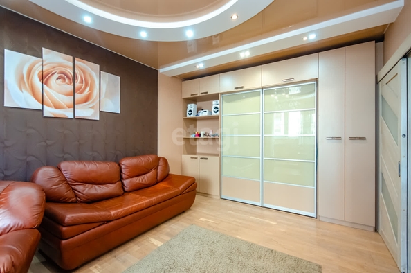 
  Продается 2-комн. квартира, 66 м², Романова ул, д. 60
. Фото 1.