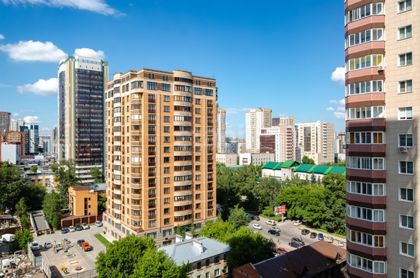 
  Продается 2-комн. квартира, 66 м², Романова ул, д. 60
. Фото 22.