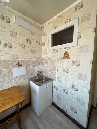 
  Продается 2-комн. квартира, 43.8 м², Есенина ул, д. 21
. Фото 10.