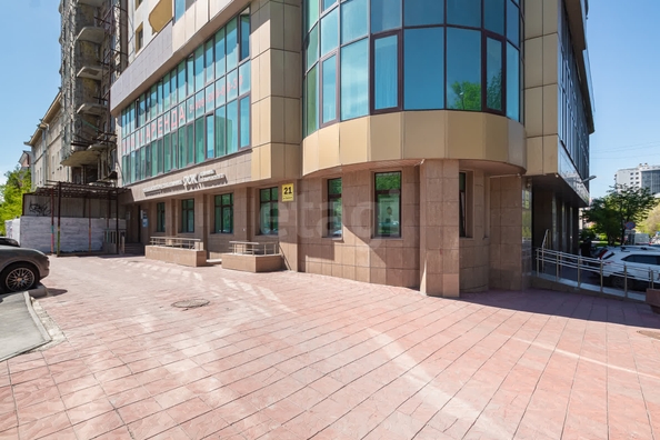 
  Продается 3-комн. квартира, 122.7 м², Урицкого ул, д. 21
. Фото 32.