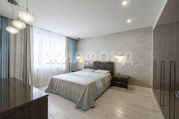 
  Продается 2-комн. квартира, 55.7 м², Есенина ул, д. 67
. Фото 3.