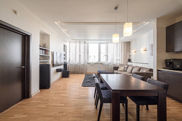 
  Продается 3-комн. квартира, 77 м², Державина ул, д. 77/1
. Фото 3.
