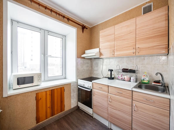 
  Продается 2-комн. квартира, 42 м², Богдана Хмельницкого ул, д. 17
. Фото 6.