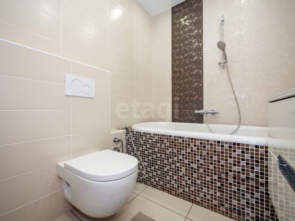 
  Продается 4-комн. квартира, 160.3 м², Кирова ул, д. 350
. Фото 13.