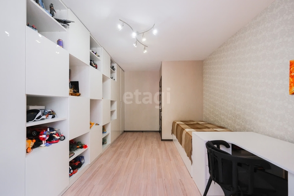 
  Продается 3-комн. квартира, 86.6 м², Холодильная ул, д. 17
. Фото 16.