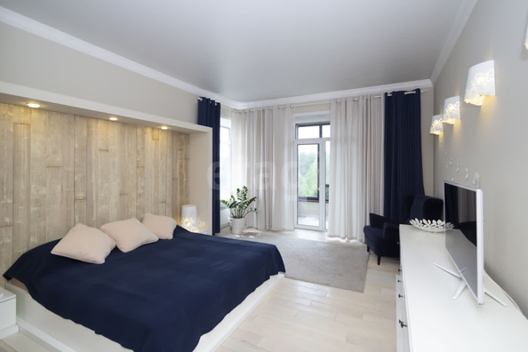 
  Продается 4-комн. квартира, 165 м², Кедровая ул, д. 45
. Фото 7.