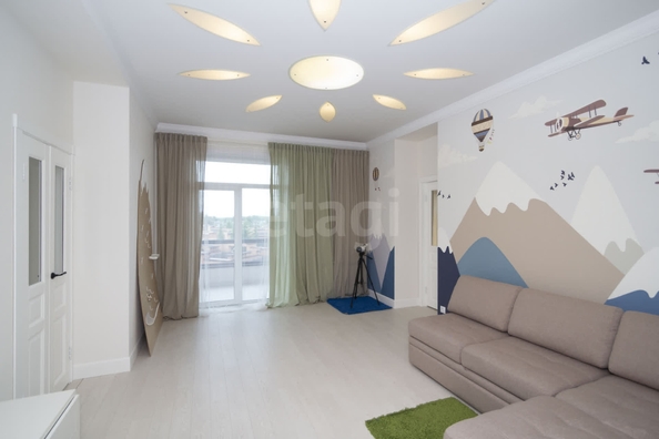 
  Продается 4-комн. квартира, 165 м², Кедровая ул, д. 45
. Фото 10.
