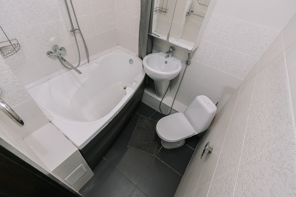 
  Продается 2-комн. квартира, 41.7 м², Крылова ул, д. 64Б
. Фото 6.
